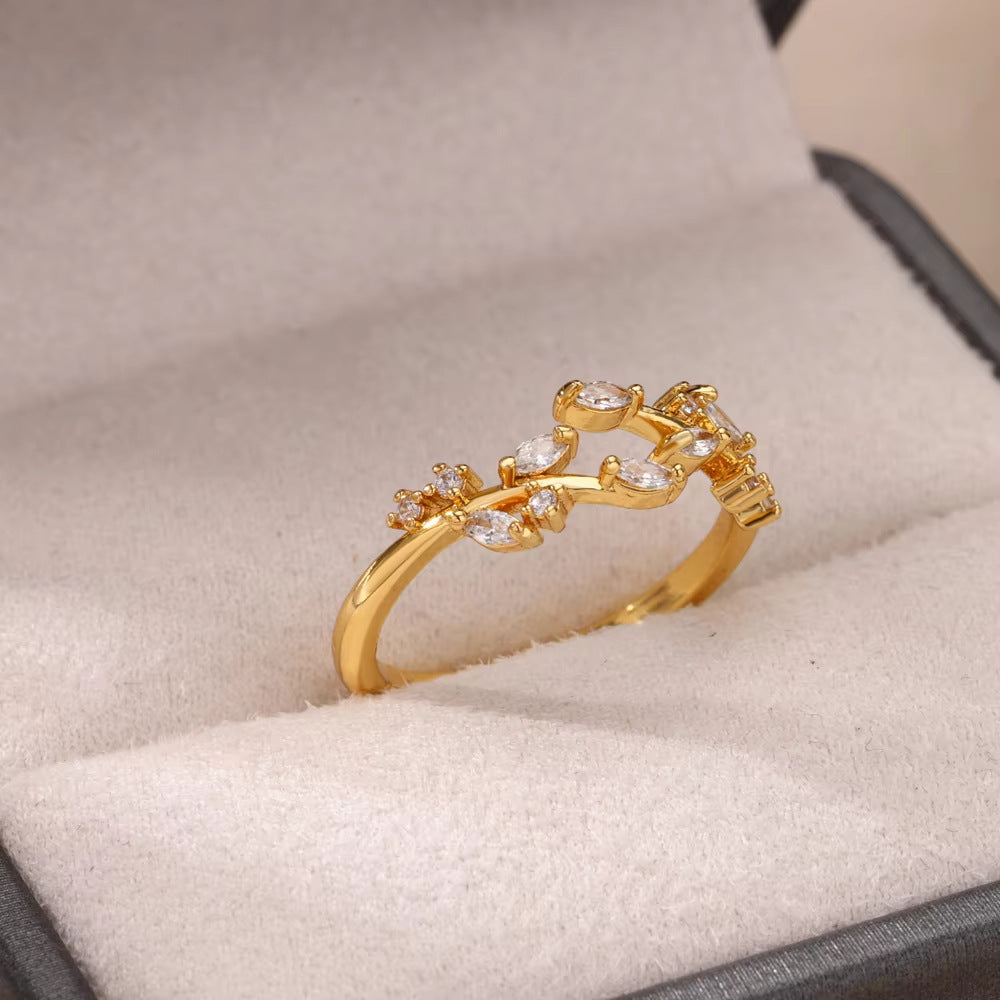 Anillo Abierto de Circón Chapado en Oro