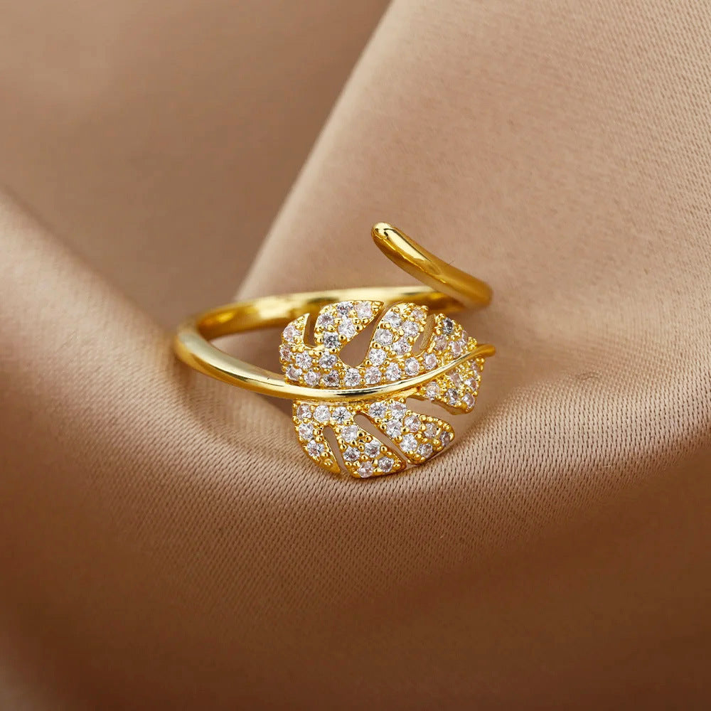 Anillo Abierto de Circón Chapado en Oro